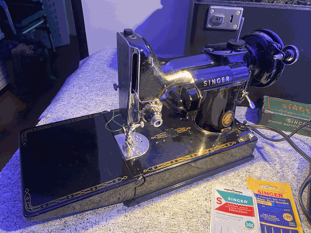 1953 Singer Featherweight Model 221-1 Sewing Machine w/Case + Attachments