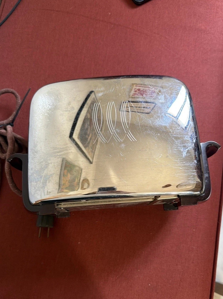 MCM Vintage Toaster Toastmaster Chrome Bakelite Handles 1950\'s Model 1B14 Works
