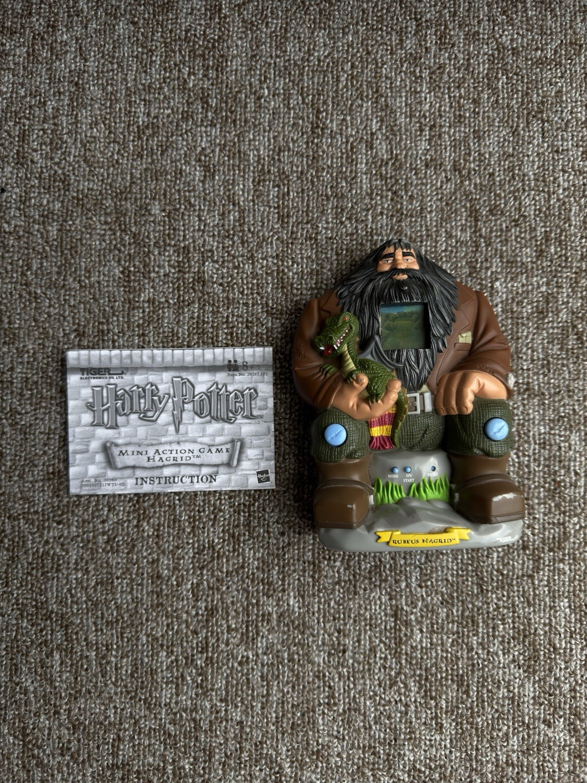 Tiger Rubeus Hagrid Harry Potter Handheld Electronic Game 2001 Vintage WORKING