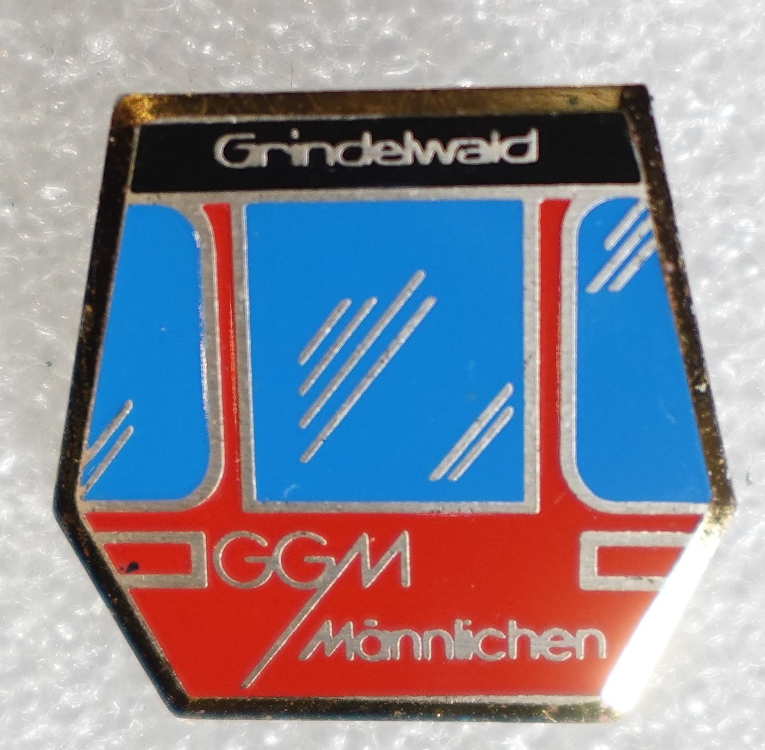 Grindelwald GGM Männlichen Pinback Button Gondola Hexagonal Ski Alps pin Grindelwald GGM Männlichen Pinback Button Gondola Hexagonal Ski Alps pin