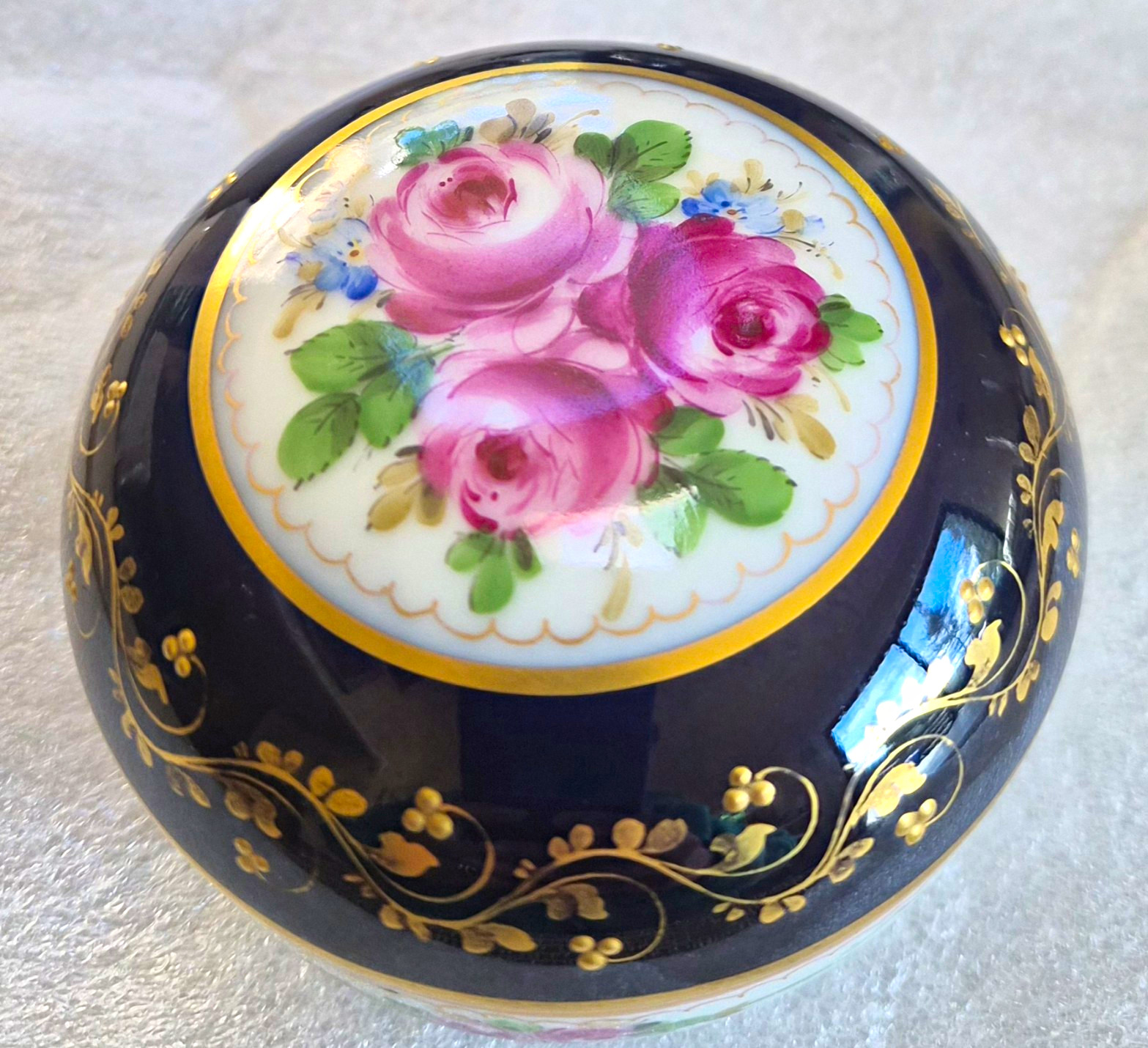1914 Hutschenreuther Bavaria Porcelain Trinket Box Handmalerei Abteilung Dresden