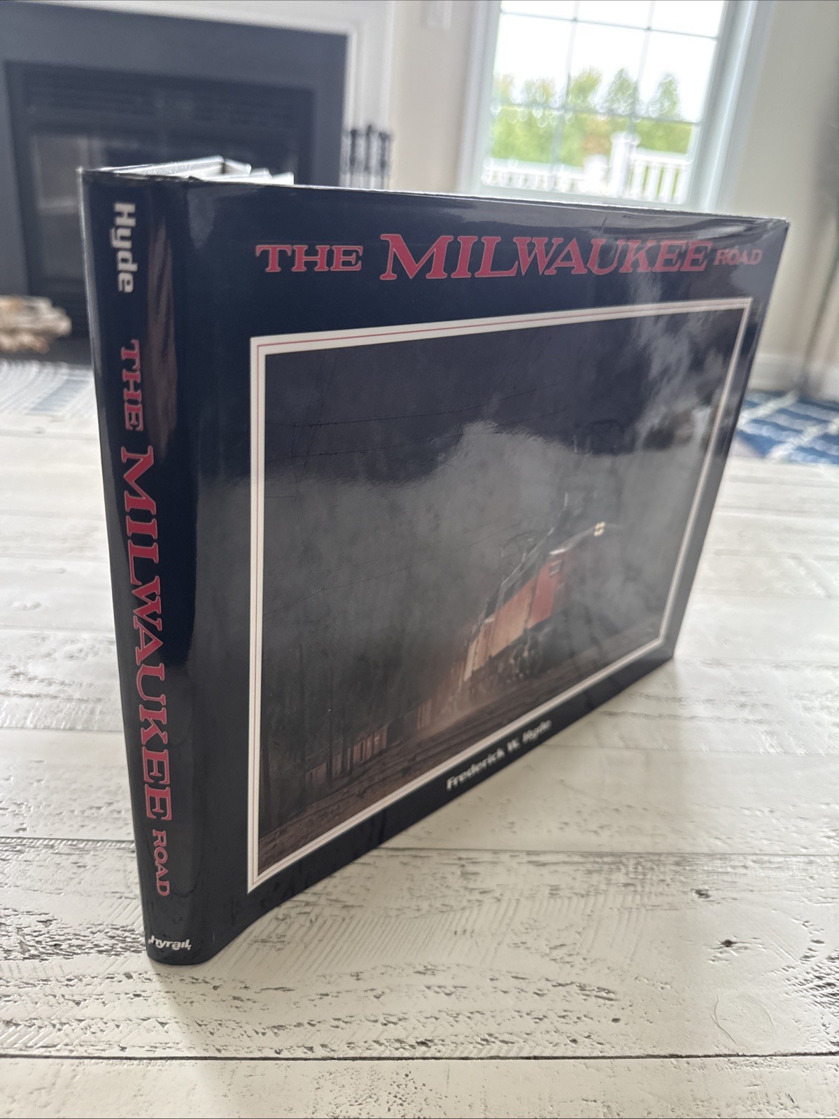 The Milwaukee Road Frederick W Hyde 1990 Railroad History Trains HC DJ