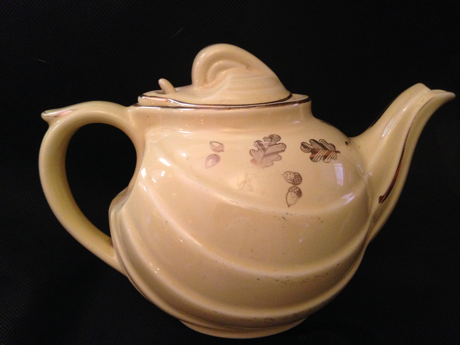 Hall USA 6 Cup Teapot, Yellow, Swirl Pattern, Gold Leaves & Acorns  Beautiful