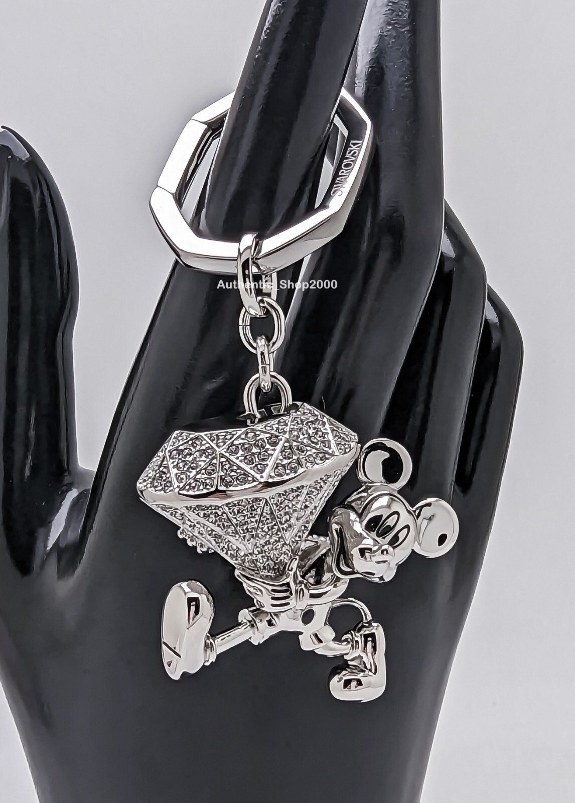 New Authentic SWAROVSKI Crystals Disney Mickey Key Ring 5670082 in Gift Box
