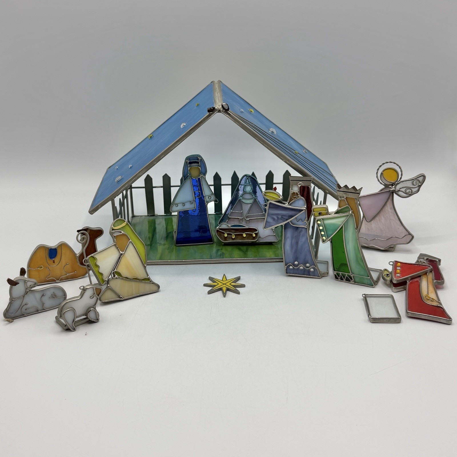 Ganz Stained Glass Nativity 11 Piece Set  Christmas Decor Holy Family Wise Men/c