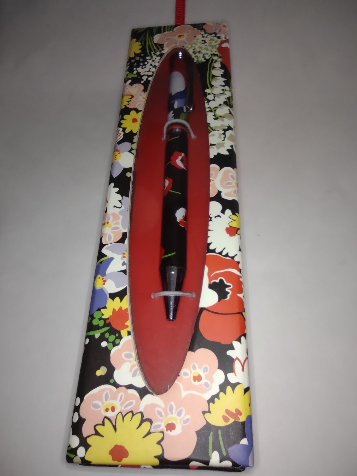 Vera Bradley POPPY FIELDS Ball Point Twist Pen - NEW In Box Vera Bradley POPPY FIELDS Ball Point Twist Pen - NEW In Box