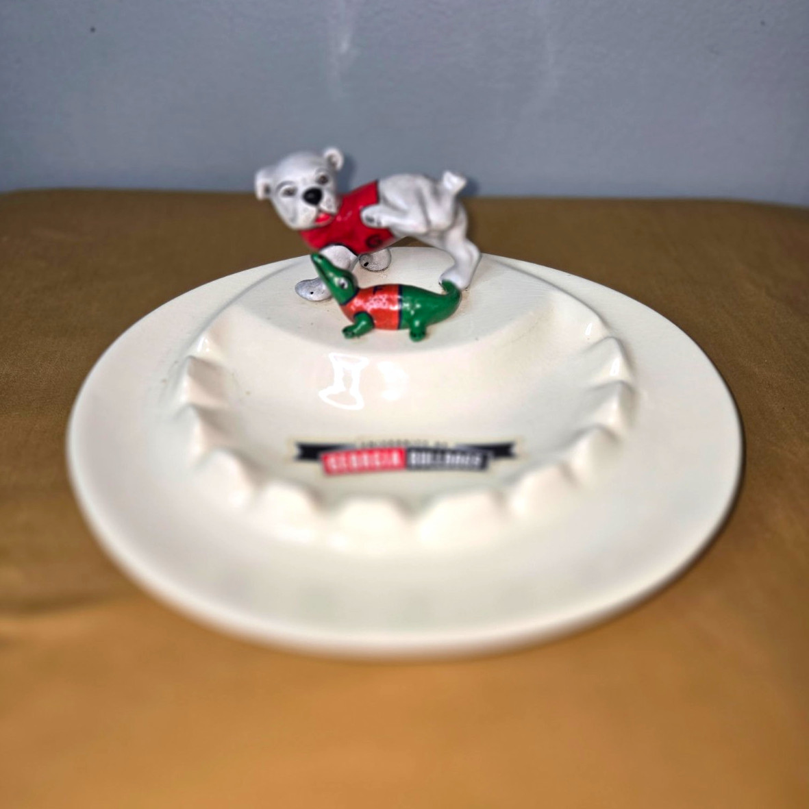 Vintage UGA Georgia University Bulldog Peeing On A Florida Gator Ashtray Vintage UGA Georgia University Bulldog Peeing On A Florida Gator Ashtray