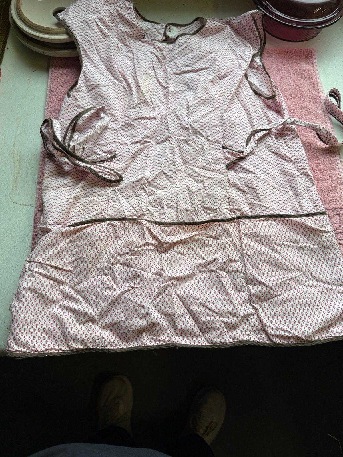 Vintage Cottagecore Smock Apron - Pink Geometric Calico Tabard Pinny