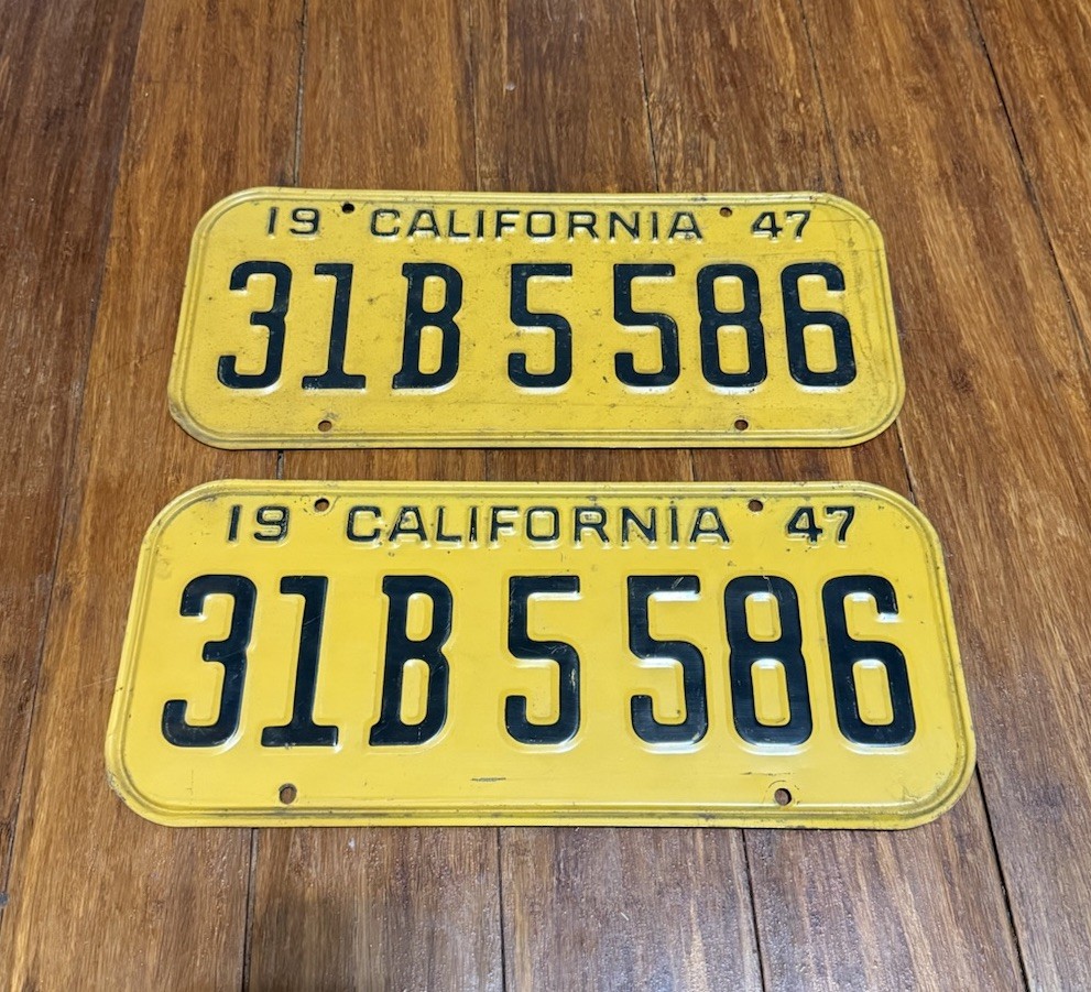 Rare 1947 CALIFORNIA License Plate Plates PAIR ALL ORIGINAL PAINT