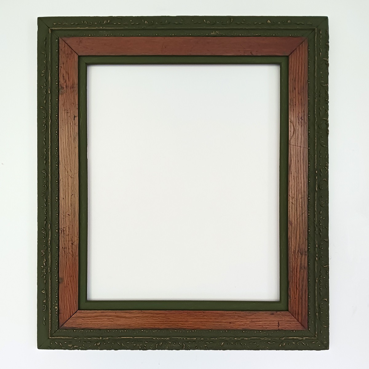 Antique English Ivy Green Gold Gilt & Warm Red Oak Wood Art Frame 16 x 20
