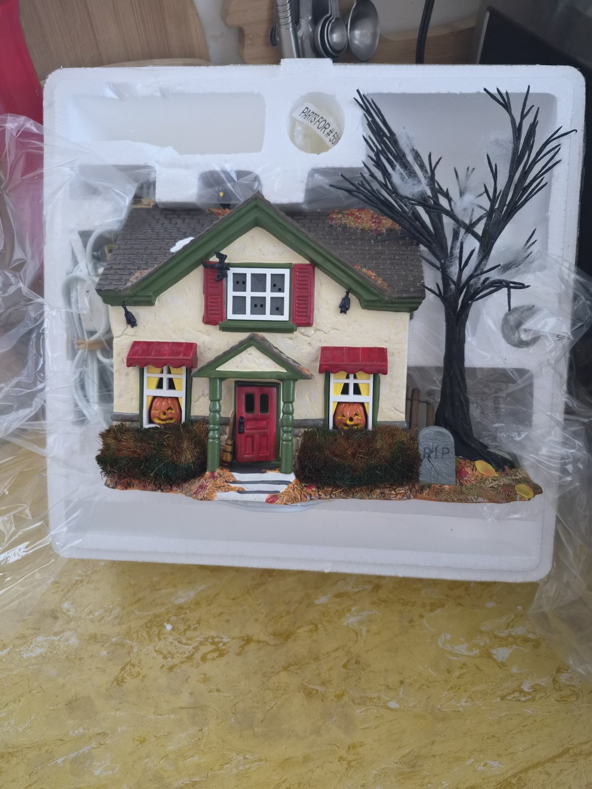 🚨 Department 56 Halloween Hauntsburg House #55058 The Snow Village Retired
