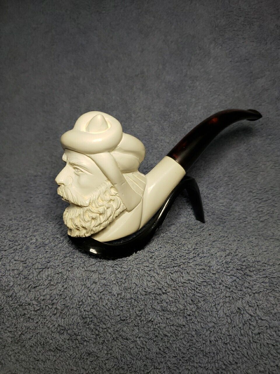 VTG, Meerschaum/ Turkish Hand Carved, Sultan Bearded Head pipe with case, Unused
