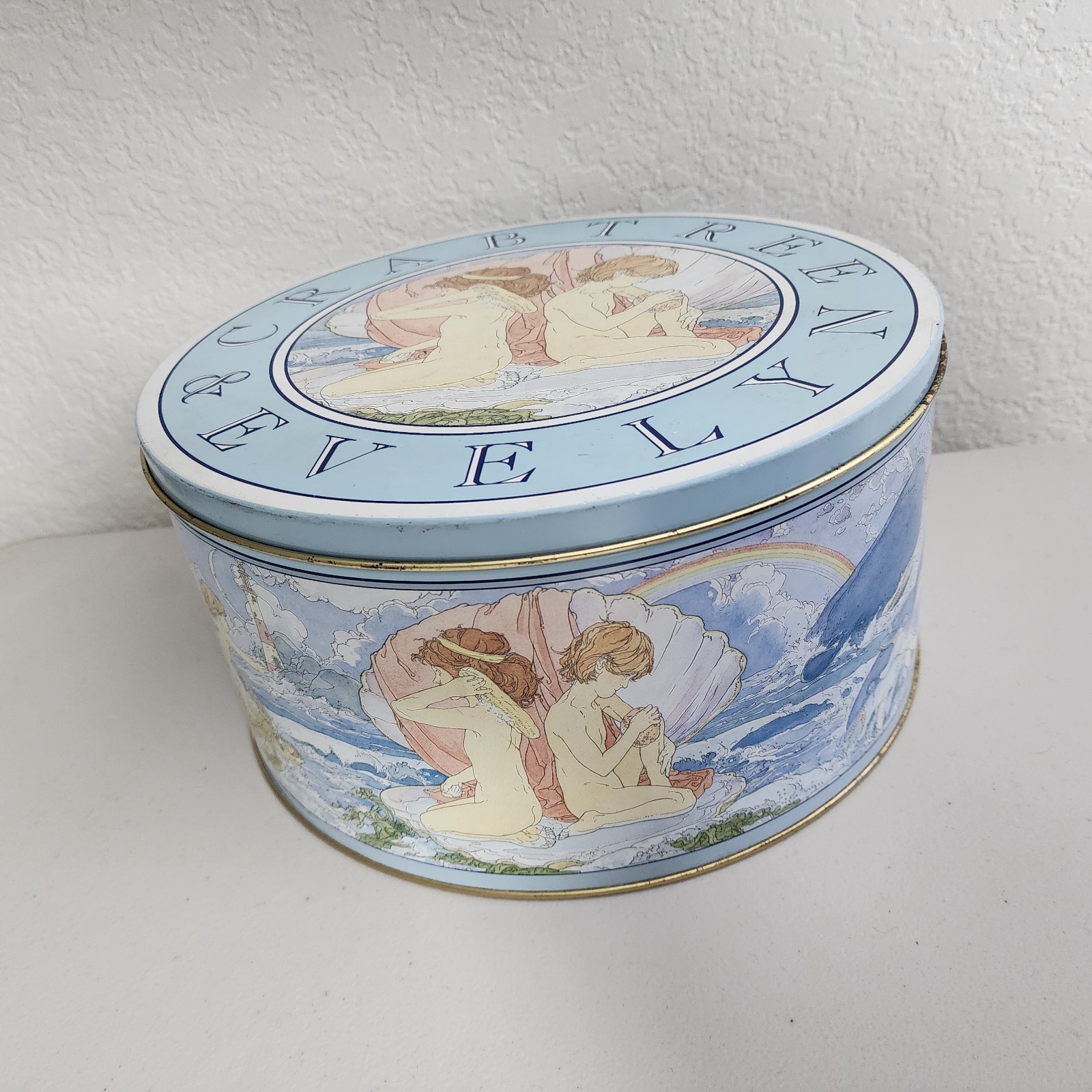 VTG 1988 Crabtree & Evelyn Large Round Tin Cherubs Ocean Dolphins Sea Turtles