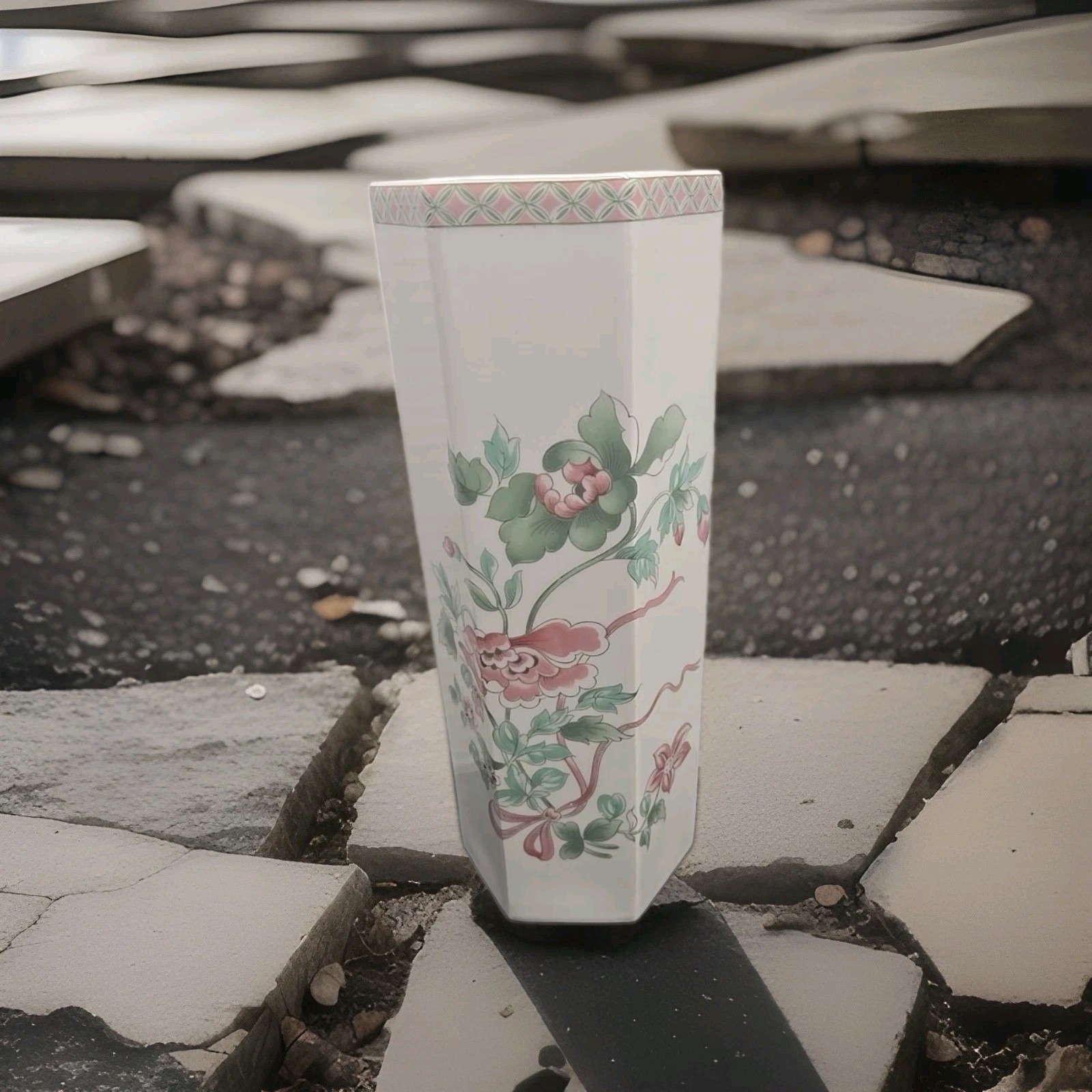 Limoges France vase 1960-1980 Pattern- Sophie pattern Porcelain Vtg