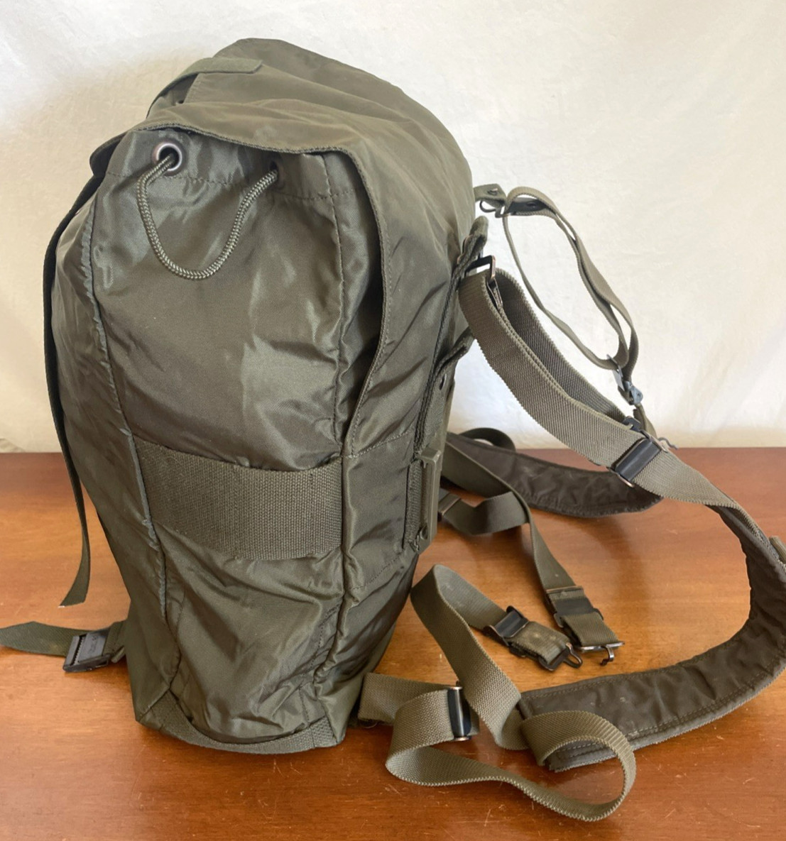 VTG Austrian HBA 1981 Heereseigentum Army Rucksack Backpack w/Straps Polyamid