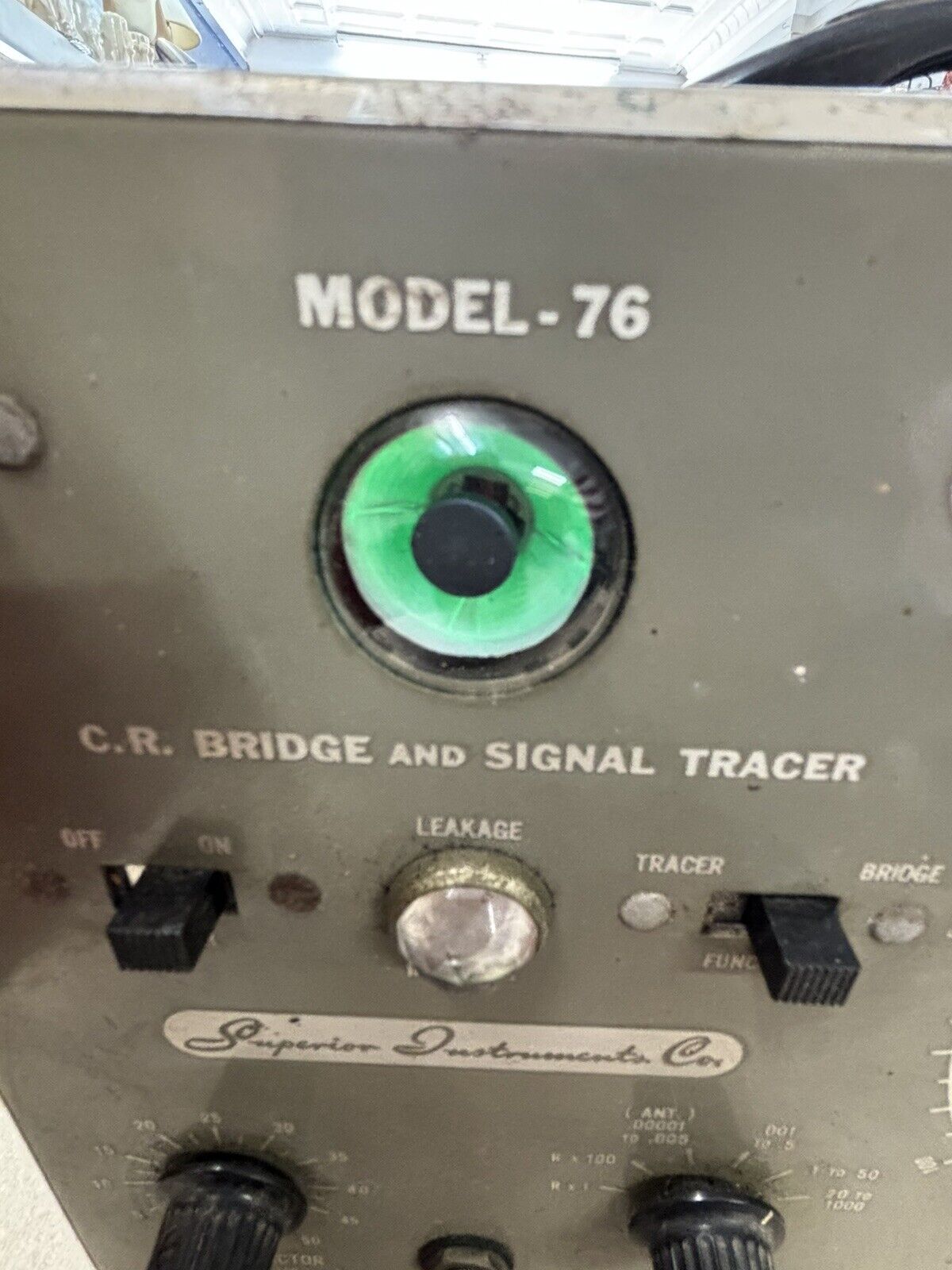 VTG  Superior Instruments Company Model 76 Bridge and Signal Tracer GREEN TUBE