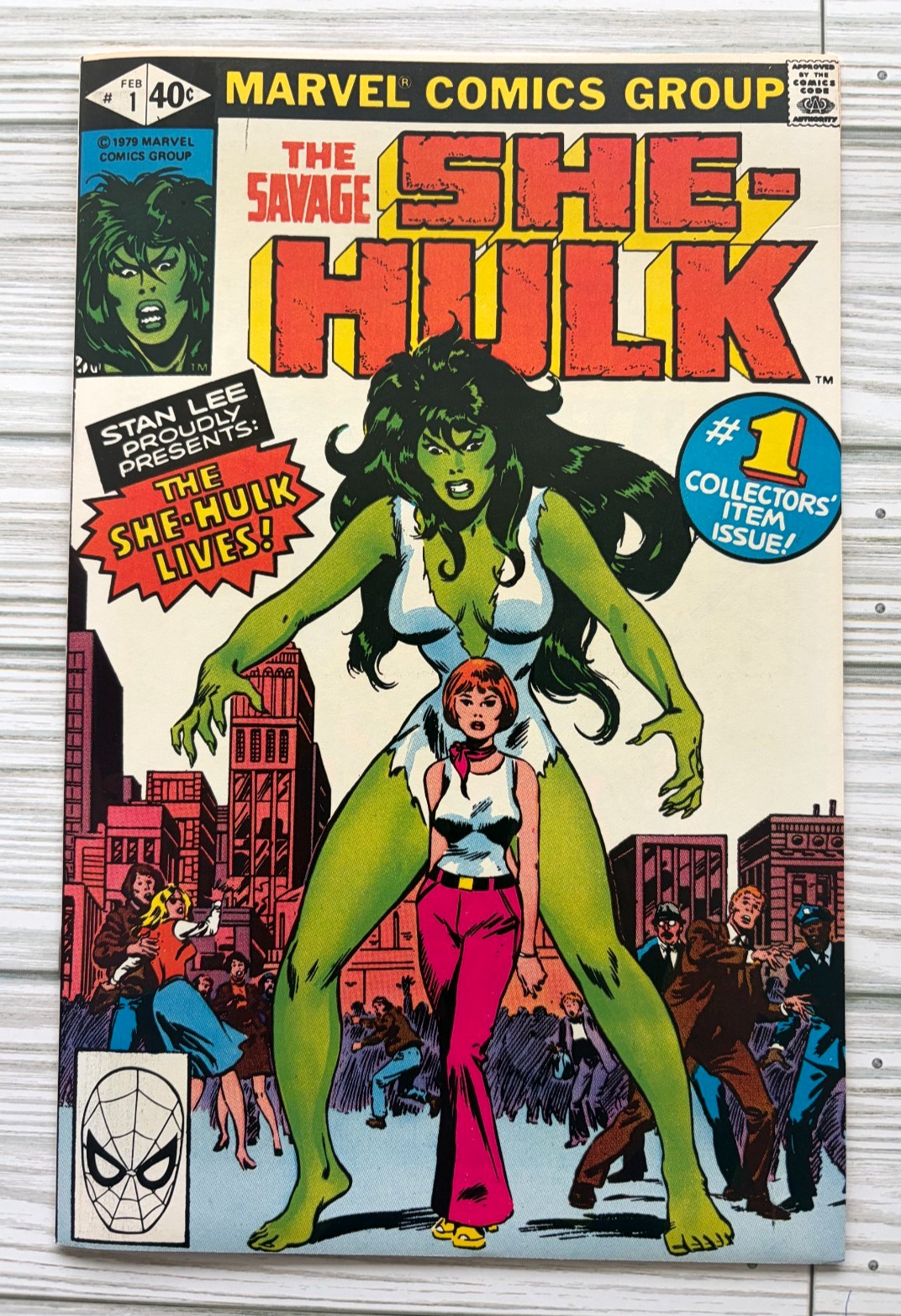 She-Hulk #1 Marvel Comics 1980 - 9.0 VF/NM - 1st Appearance She-Hulk - Stan Lee She-Hulk #1 Marvel Comics 1980 - 9.0 VF/NM - 1st Appearance She-Hulk - Stan Lee