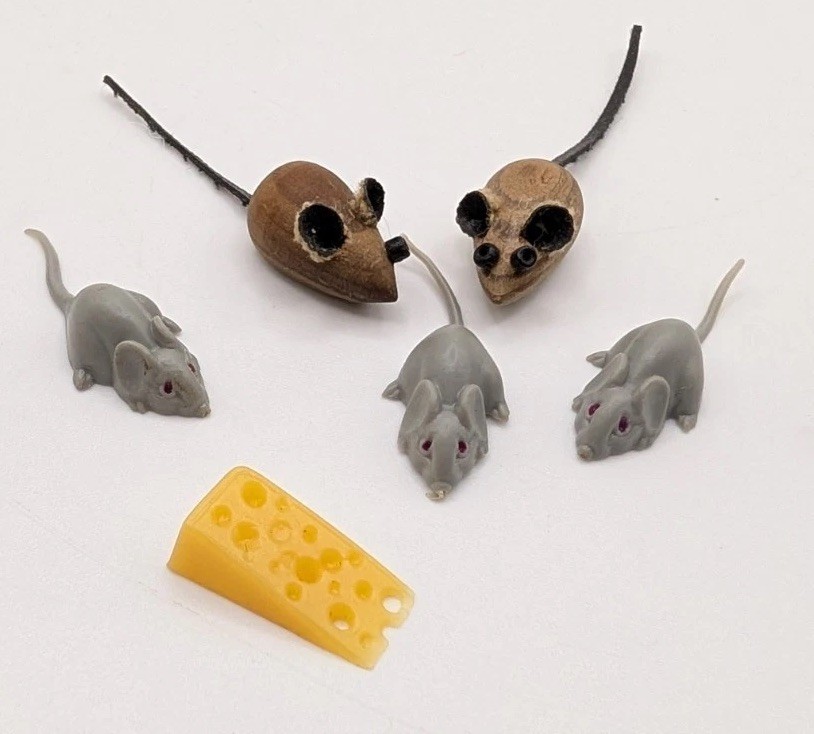 Vintage Miniature Mice Lot Germany Plastic / Wooden Mice & Cheese Wedge