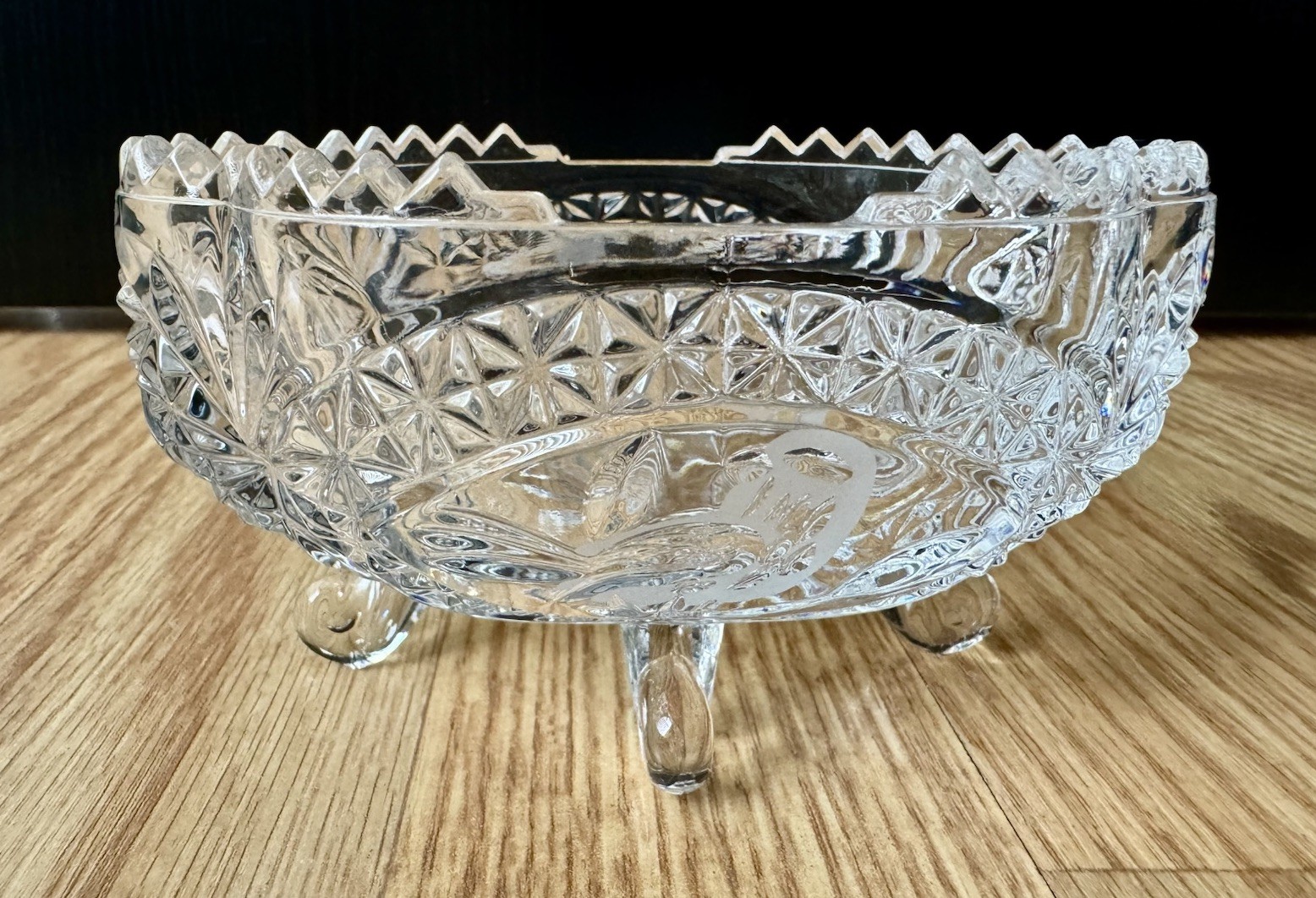 Vtg Clear Cut Crystal 4 Footed Candy Dish/Bowl w/ Etched Bird Design 4.75”L