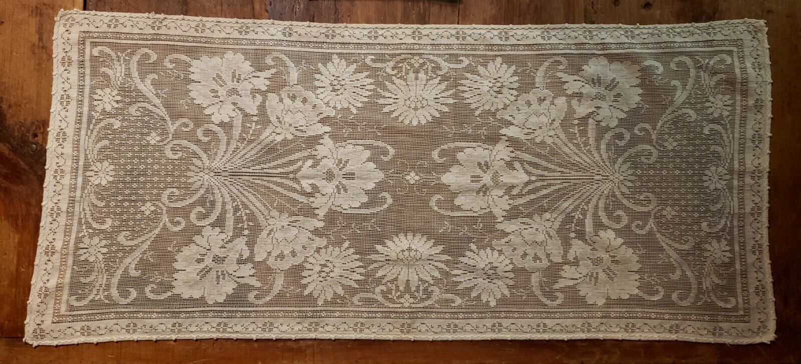 Antique Victorian French Lace Runner / Dresser Scarf 14.5\