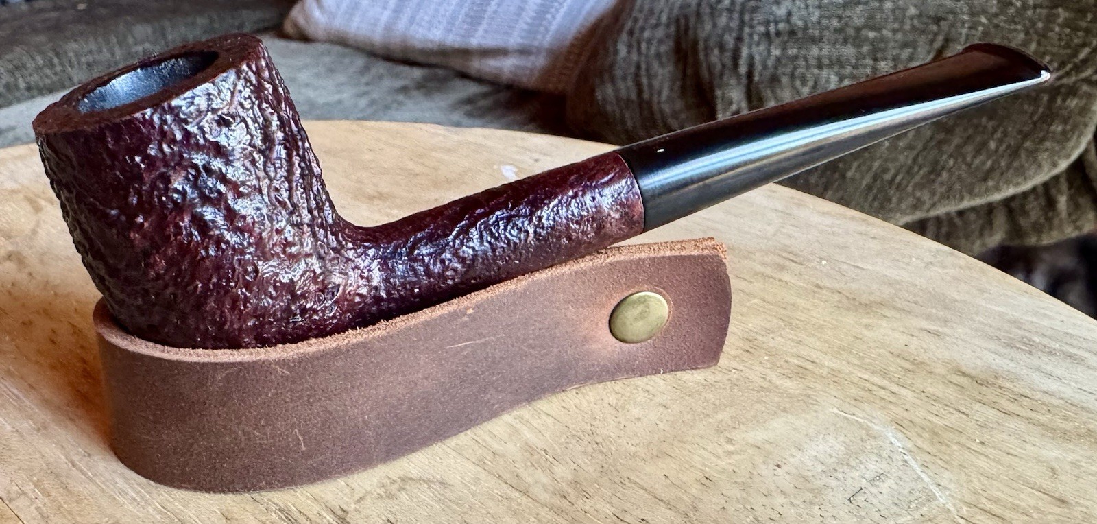 *Incredible* Barling’s Make EL 900 Pre-Trans Sandblasted Billiard Estate Pipe