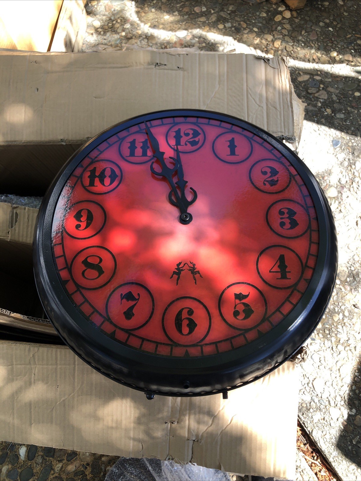 Rare 🍷Menage A Trois 2015 Midnight Mass Company Display  Clock
