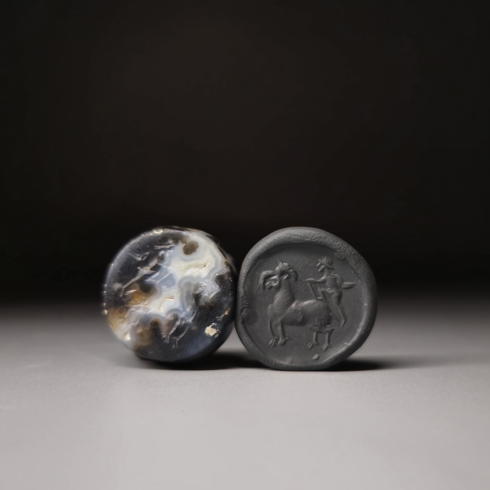 VERY BEAUTIFUL AND IMPORTANT ROMAN ENGRAVED GEM INTAGLIO STAMP DEPICTING A MAN.