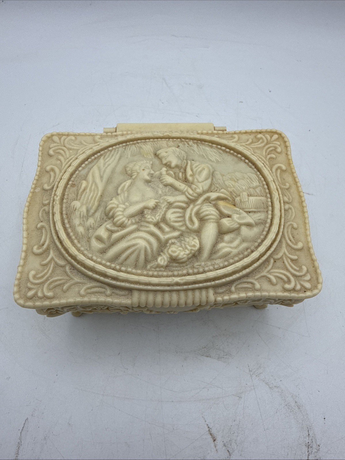 VTG Ivory Plastic Footed Jewelry Box Carved Look Mirror Hinged Lid With Jewelry