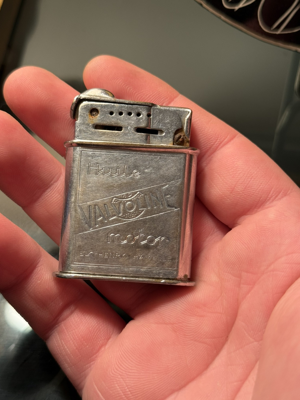 Ref 91 Valvoline & Feudor Oil Advertising Lighter 100