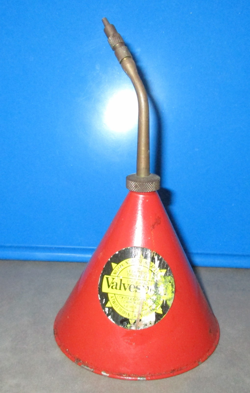 Vintage Valvespout Red Metal Oil Can Continental Arms Corp England 1950s