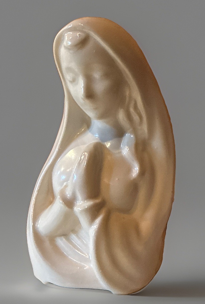Haeger Pottery Madonna Mother Mary Praying Planter Matte Ivory 8.5” 1960’s
