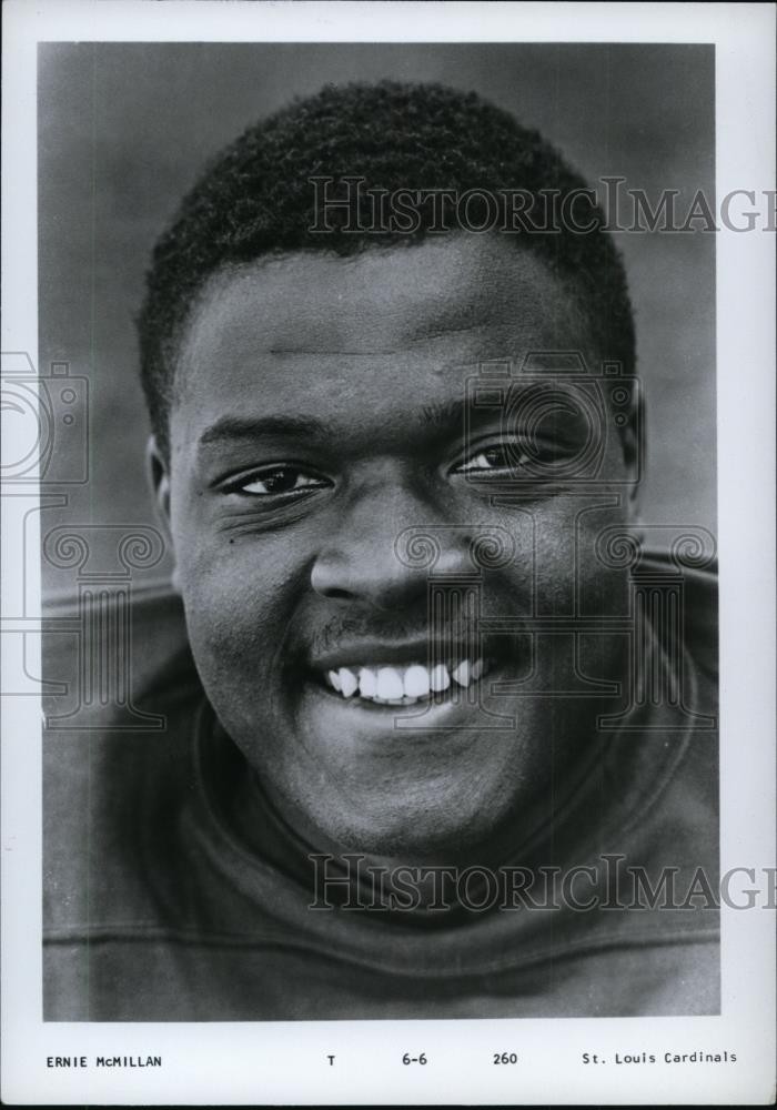 1968 Press Photo Ernie McMillan tackle for St Louis Cardinals - net14057