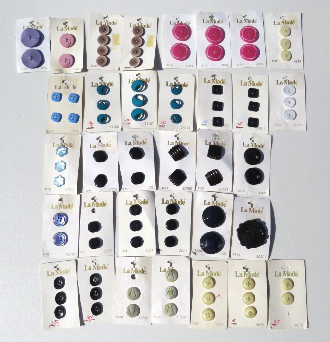 34 Cards Vintage La Mode Buttons Teal, Black, Blue, Purple+ 88 To 90 Buttons