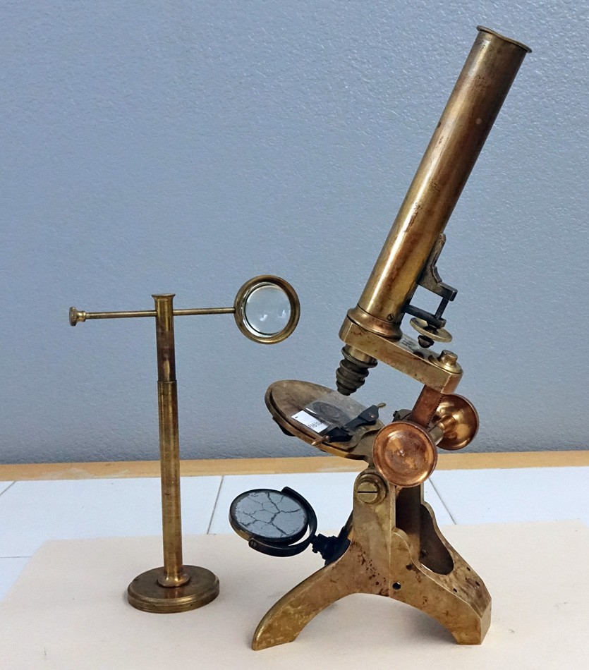 ARNOLD & SONS LONDON ANTIQUE BRASS MONOCULAR BAR-LIMB UNIVERSITY MICROSCOPE 1880