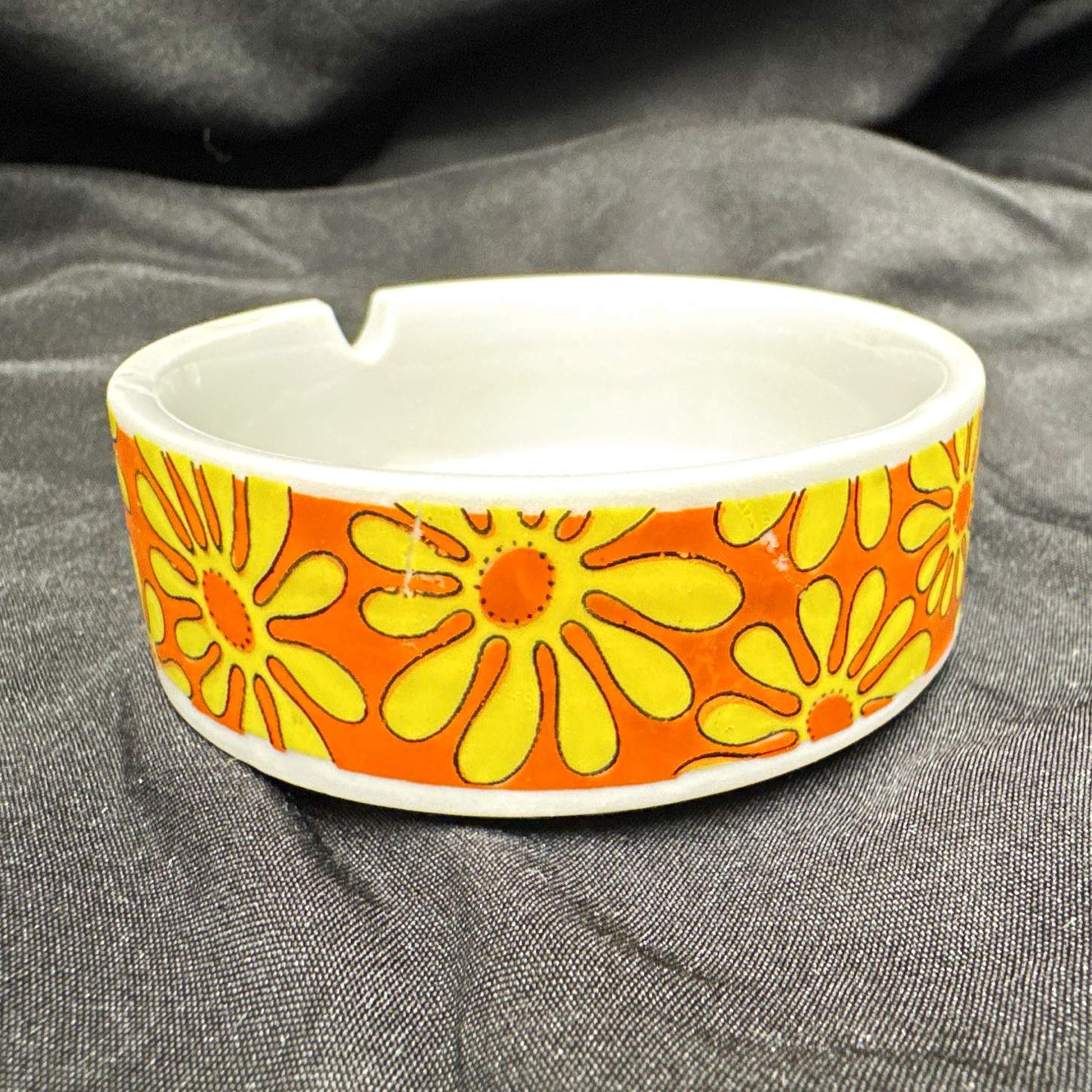 Vintage Floral Art Pottery Ceramic Ashtray Round White Orange Yellow Japan