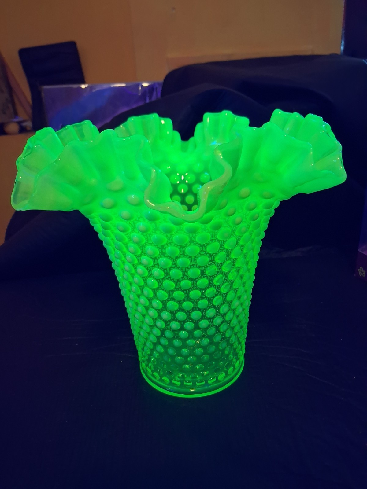 RARE Vintage 1940's Fenton Uranium LG Hobnail Opalescent Vase. Ruffled Edge RARE Vintage 1940's Fenton Uranium LG Hobnail Opalescent Vase. Ruffled Edge