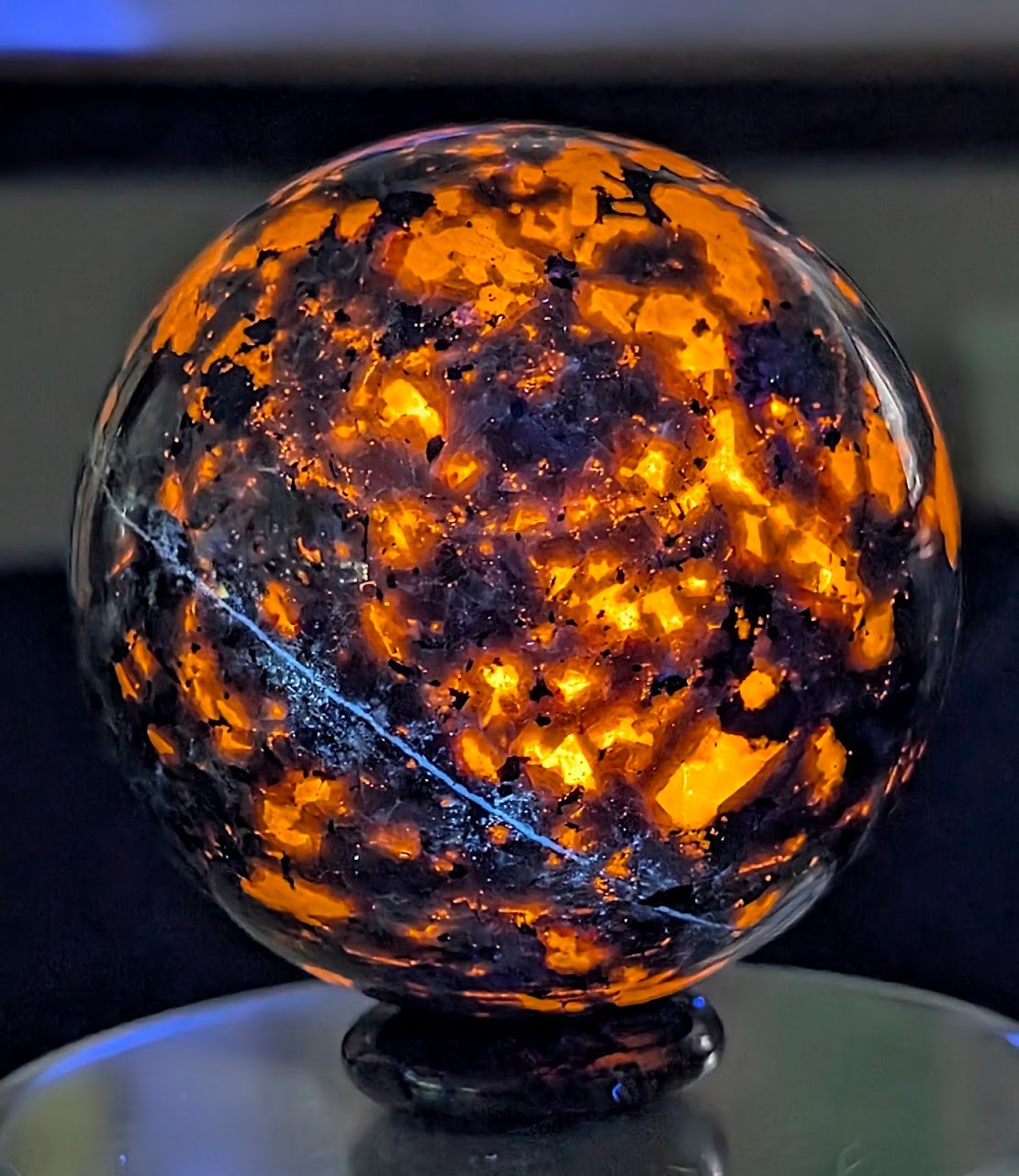 Exceptional Yooperlite Sphere -- 68mm, 426g -- Highly Saturated 360° UV Response