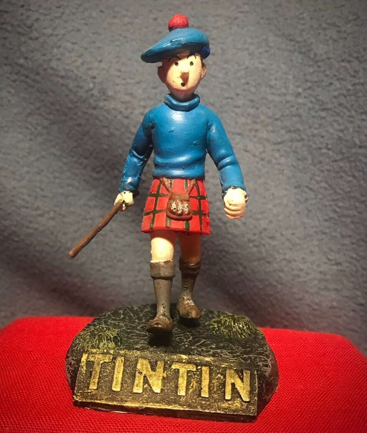 TINTIN Hand-painted resin miniature sculpture from comic THE BLACK ISLAND Hergé
