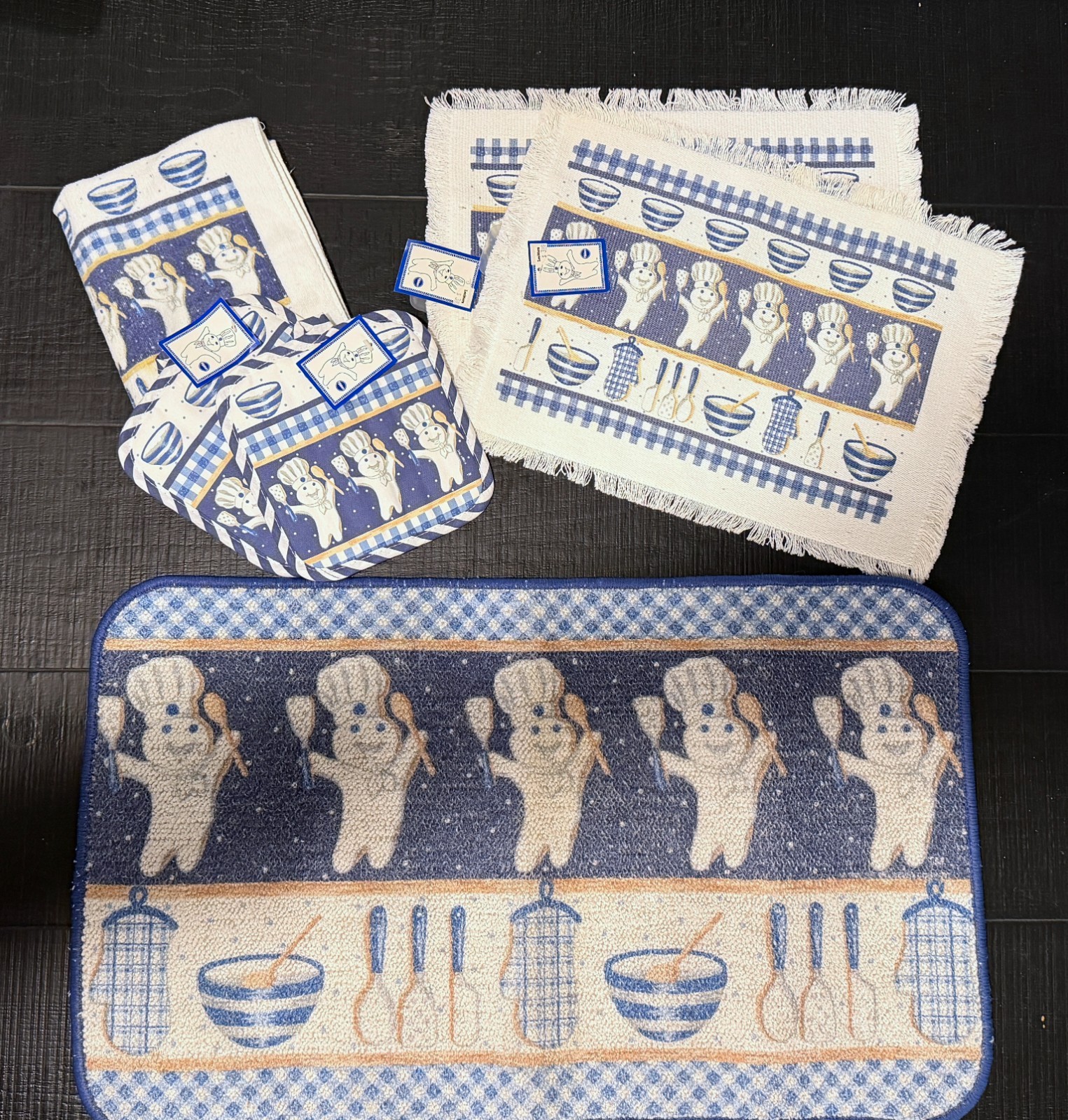 Vintage 1997 Pillsbury Doughboy Kitchen Lot 6pc Towels Potholders Mats NWT