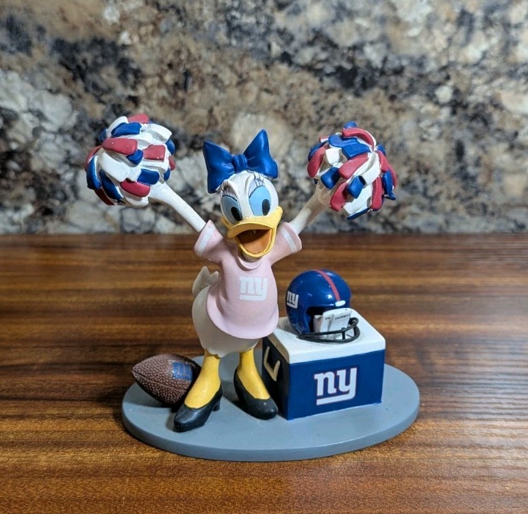 2014 Hamilton Disney NFL Tailgating Victory is Sweet Daisy Duck NY Giants Figure