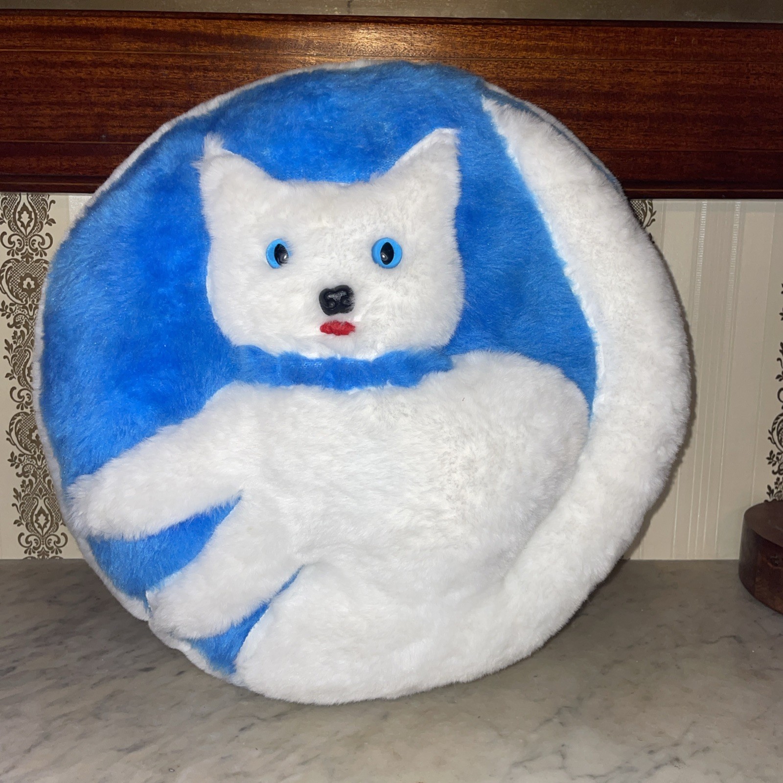 Eclectic 1960 Vintage Circular Pillow Blue White 2D Cat Marble Like Eyes Kitschy
