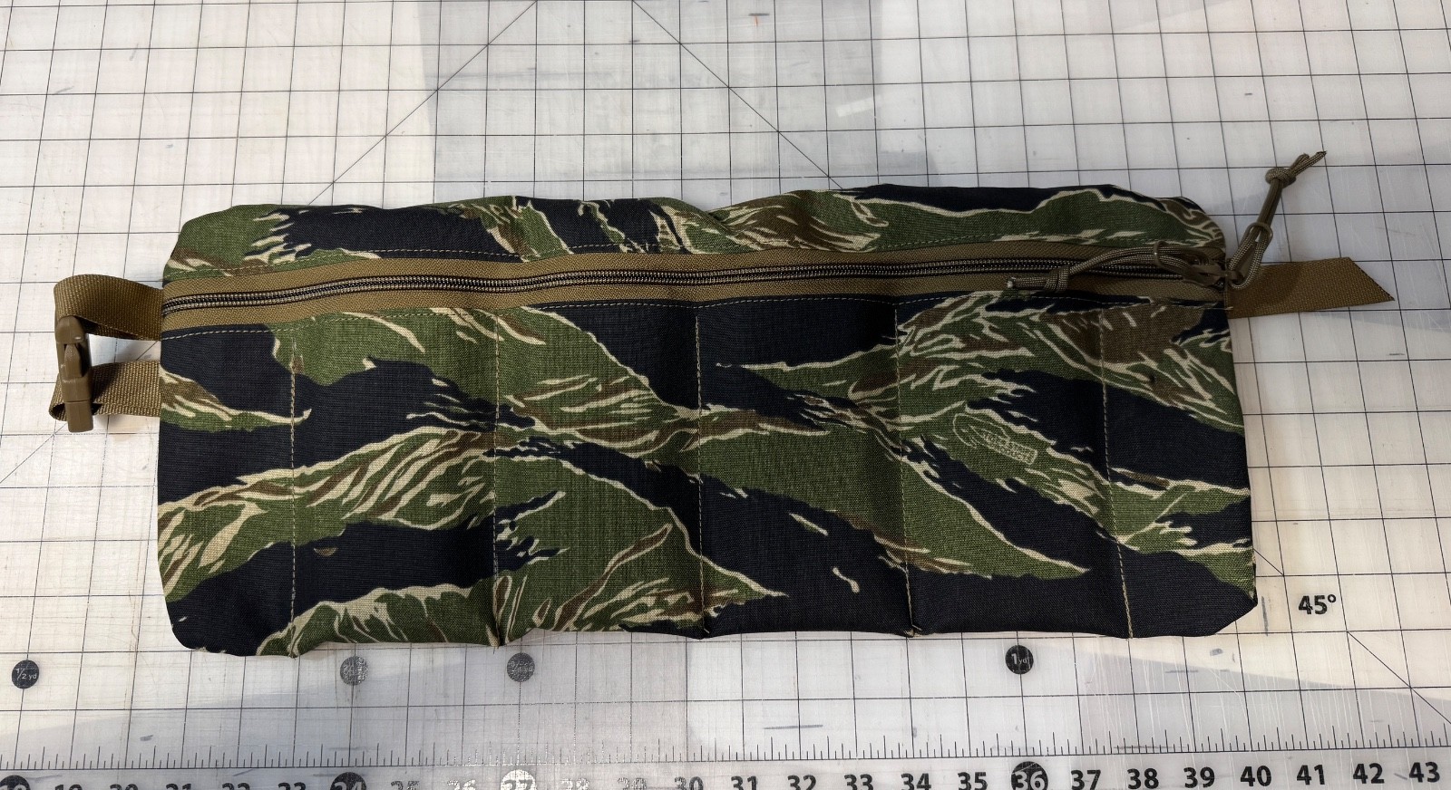 Eight Ball Gear M8 4 Mag bandoleer for colt/Magpul mags. Vietnam Tiger Stripe.