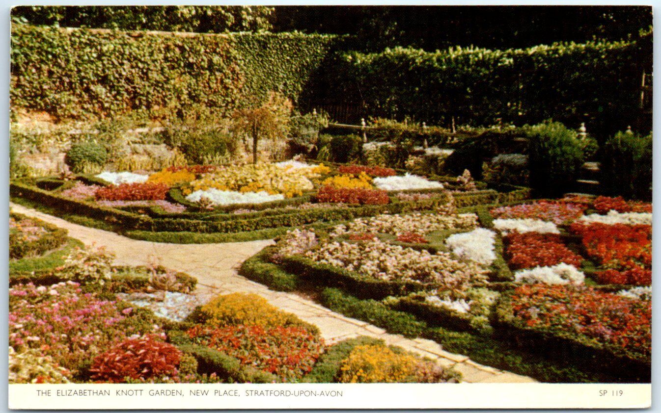 Postcard - The Elizabeth Knott Garden, New Place - Stratford-Upon-Avon, England