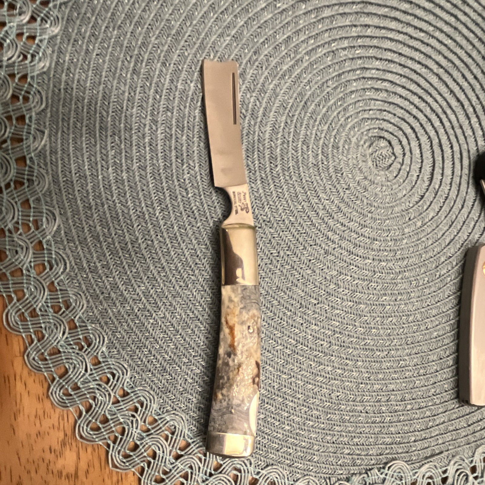 A Lock Blade Box Cutter’