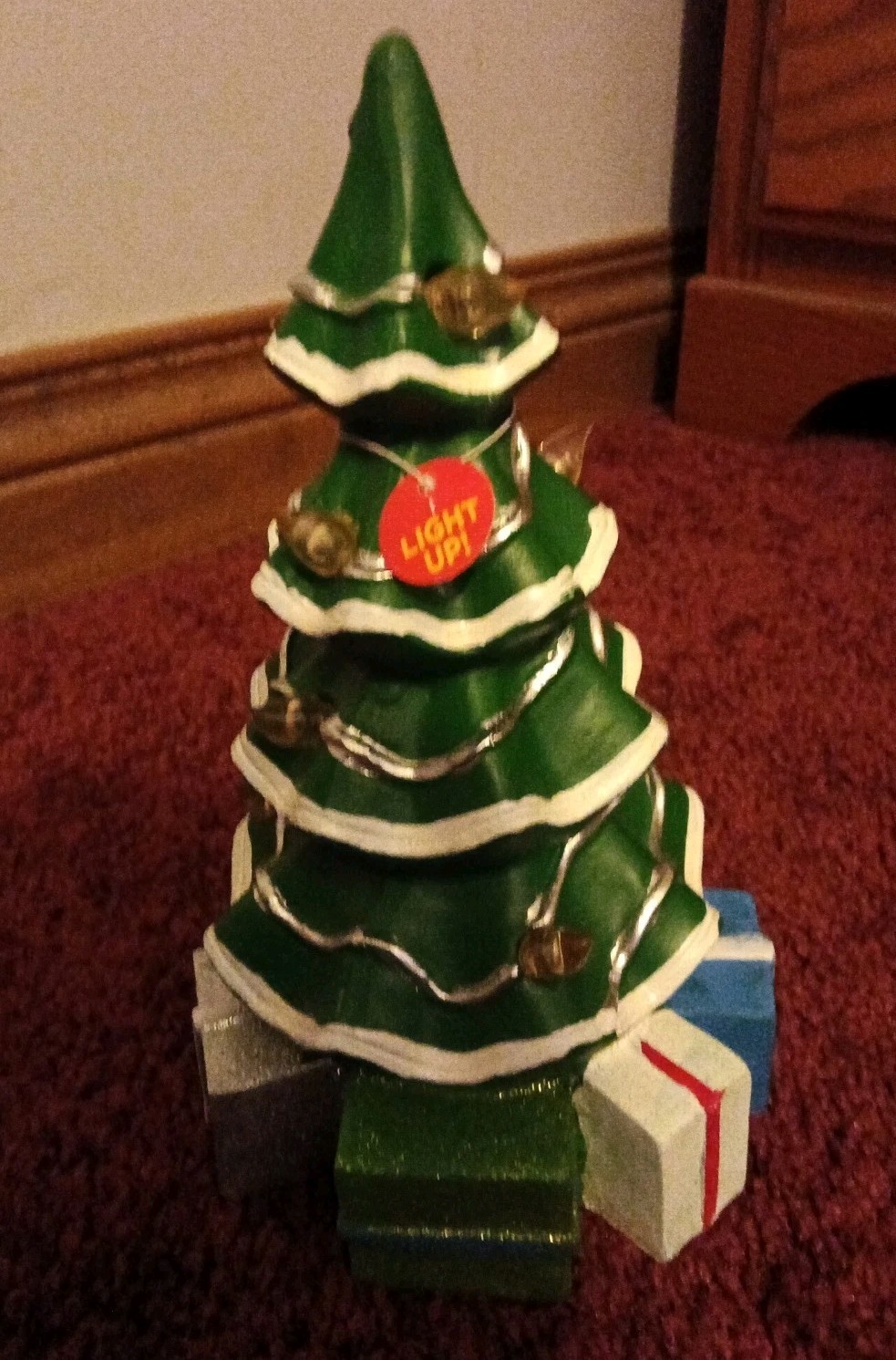 Vintage Light Up Christmas Tree 8.5” Green With Presents Underneath Multicolor
