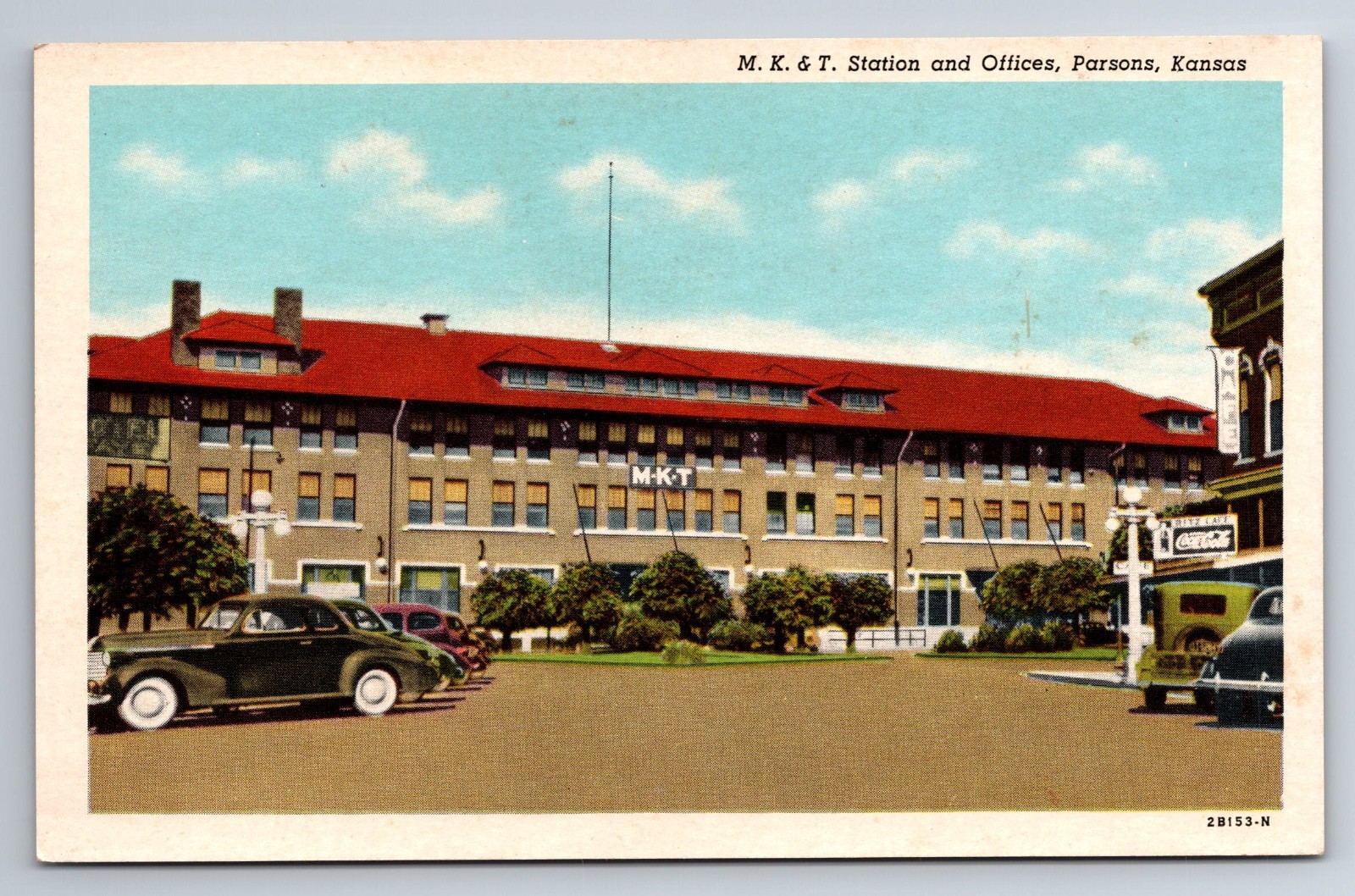 MO, Parsons, M. K. & T. Station, Offices, 40s Cars, Vintage Postcard MO, Parsons, M. K. & T. Station, Offices, 40s Cars, Vintage Postcard