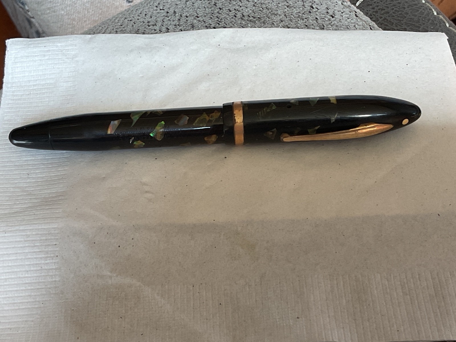 VINTAGE W.A. SHEAFFER BLACK AND PEARL LIFETIME WHITE DOT FOUNTAIN PEN USA MADE