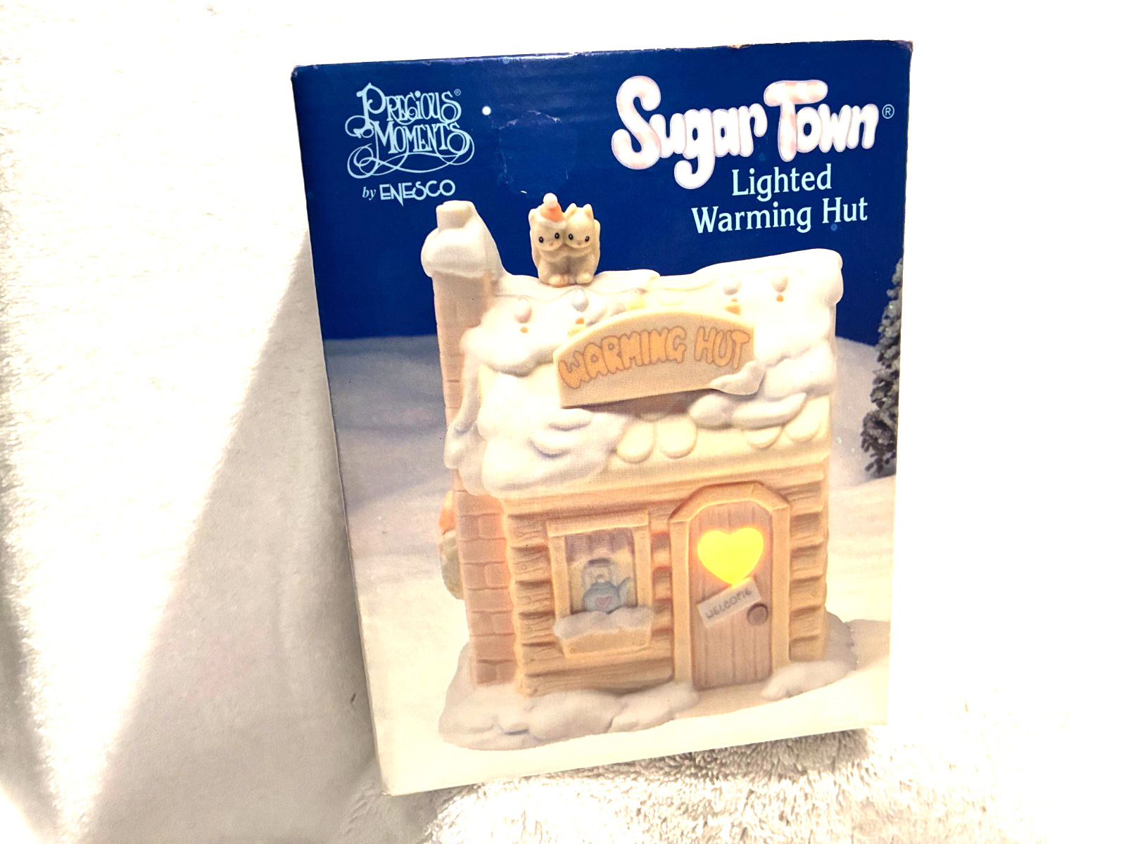 Precious Moments Sugar Town Warming Hut 5 3/4\