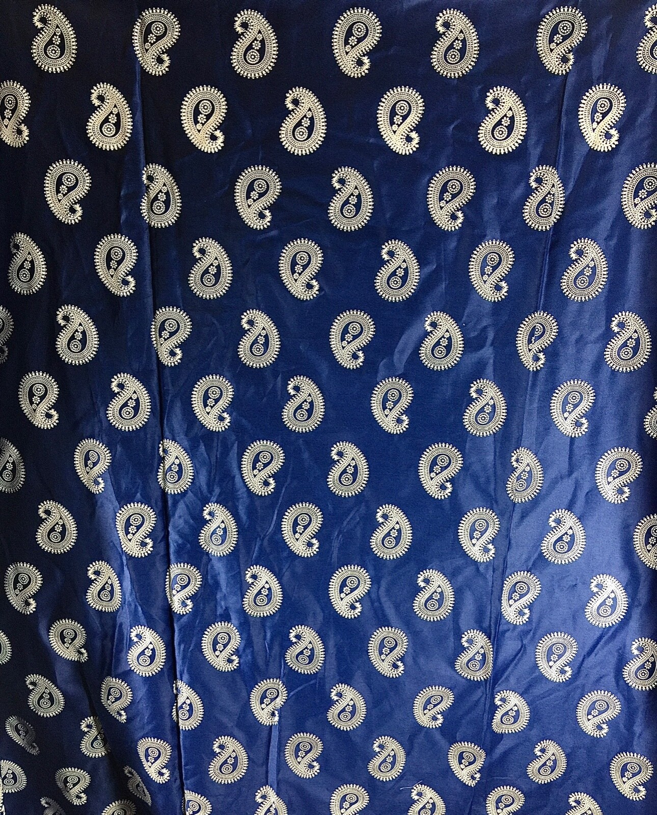 ASCHER STUDIO 1988 WHITE PAISLEY BLUE POLISHED COTTON #789 3 2/3 YDSx44” RETIRED