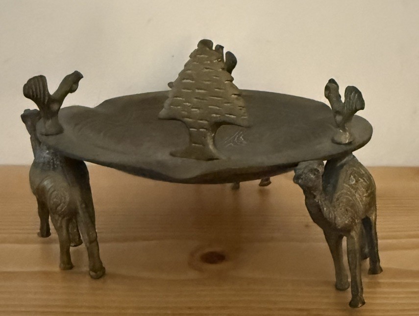 Vintage Brass Dish Camel Tri Footed Ashtray Bird, pyramidFooted Ornate  4\